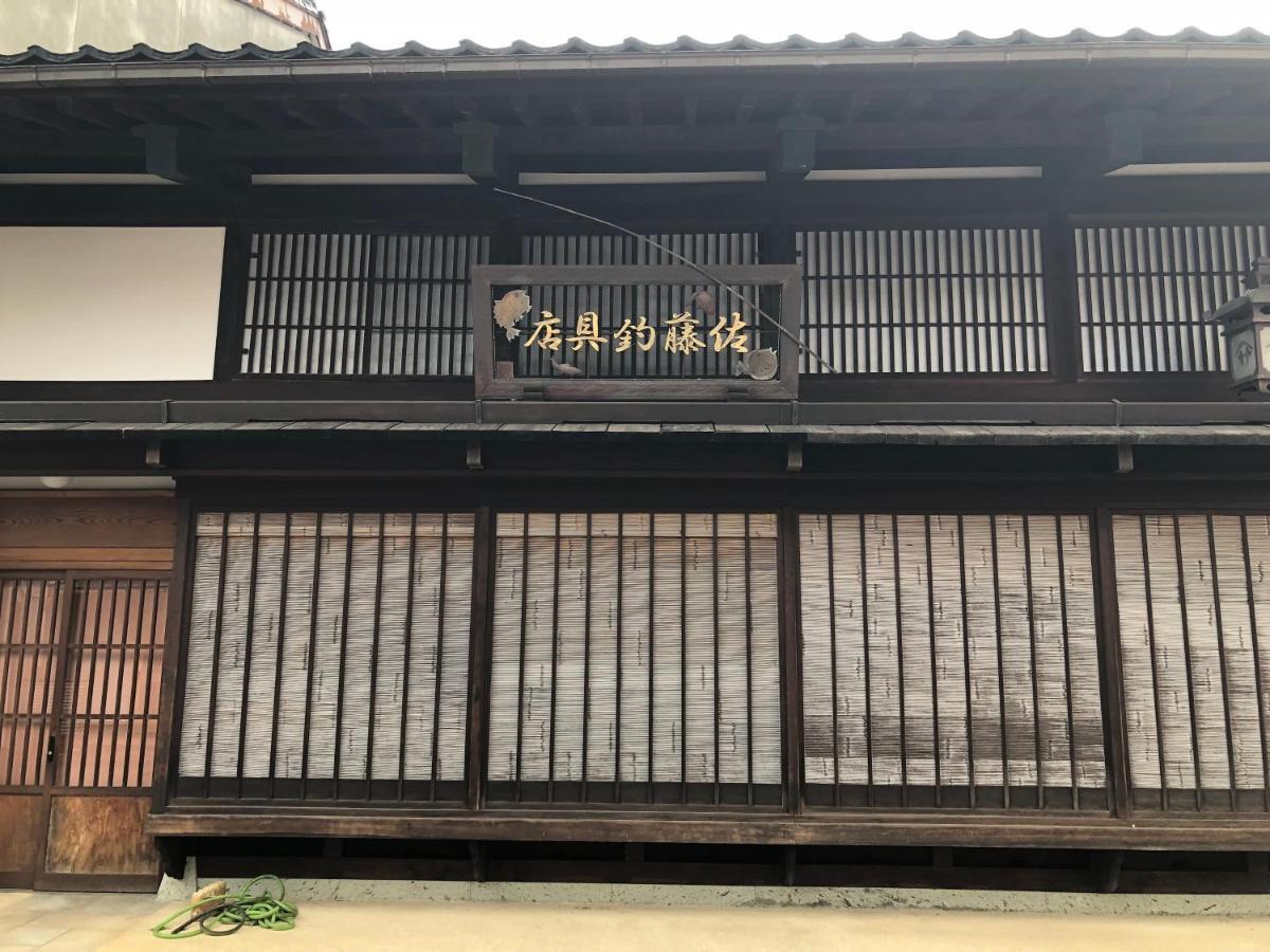 Guesthouse Iwase Toyama Station Exteriör bild
